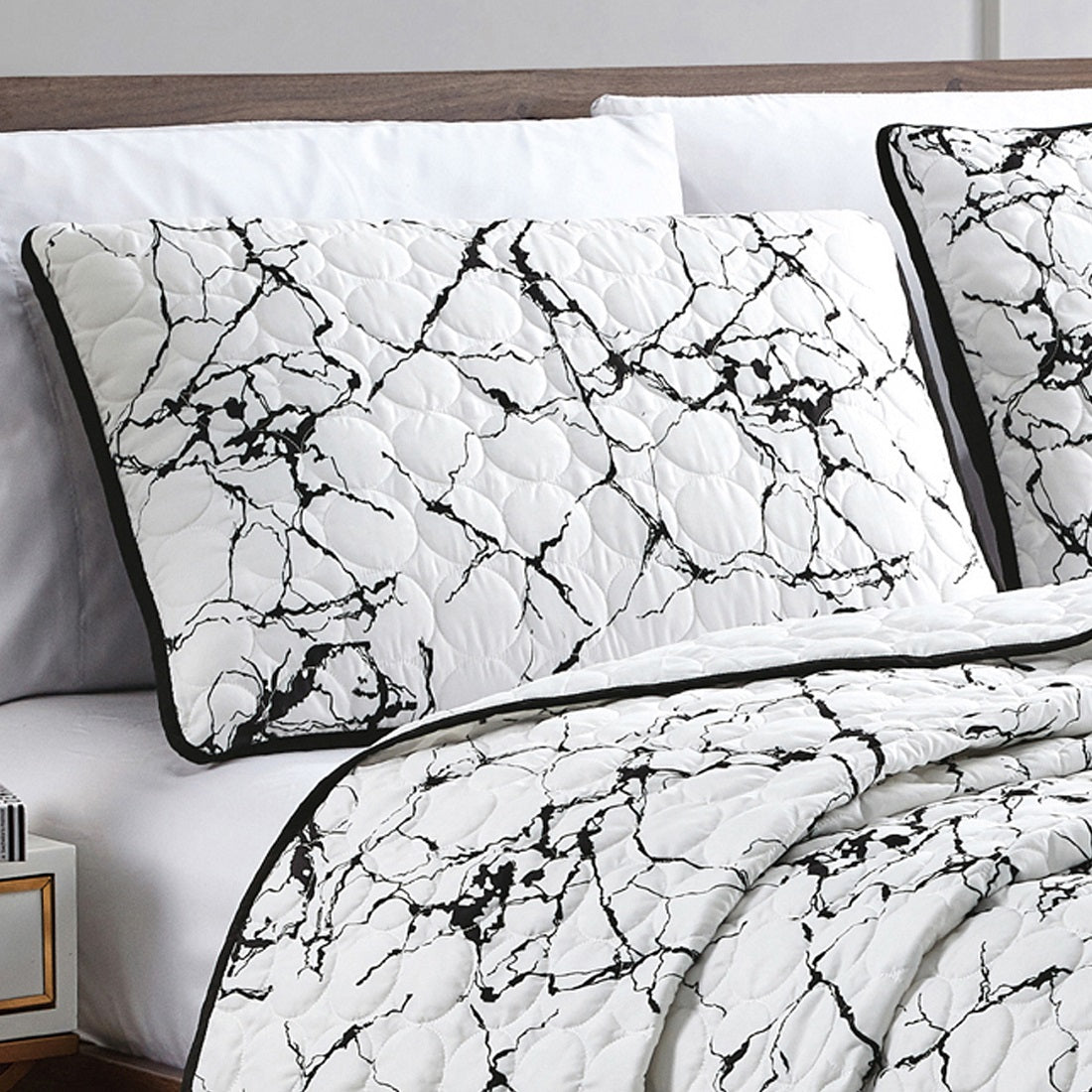 Marble Majesty Bedspread Set