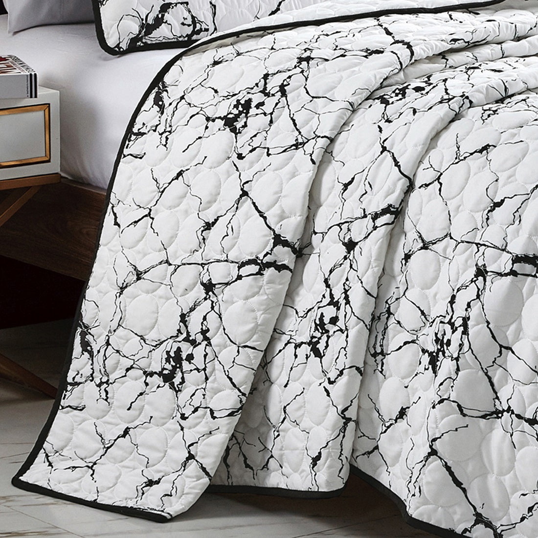 Marble Majesty Bedspread Set