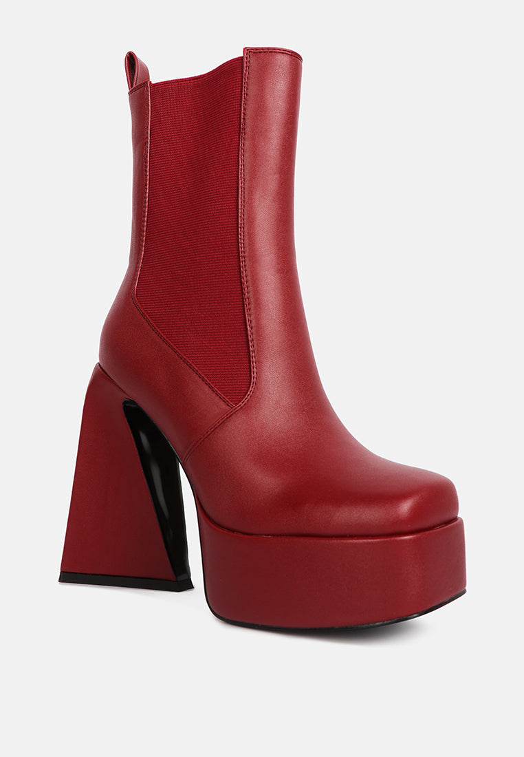 The Metropolitan Stride - Elevated Edgy Platform Boot