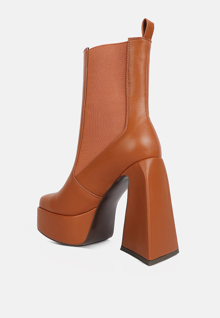 The Metropolitan Stride - Elevated Edgy Platform Boot